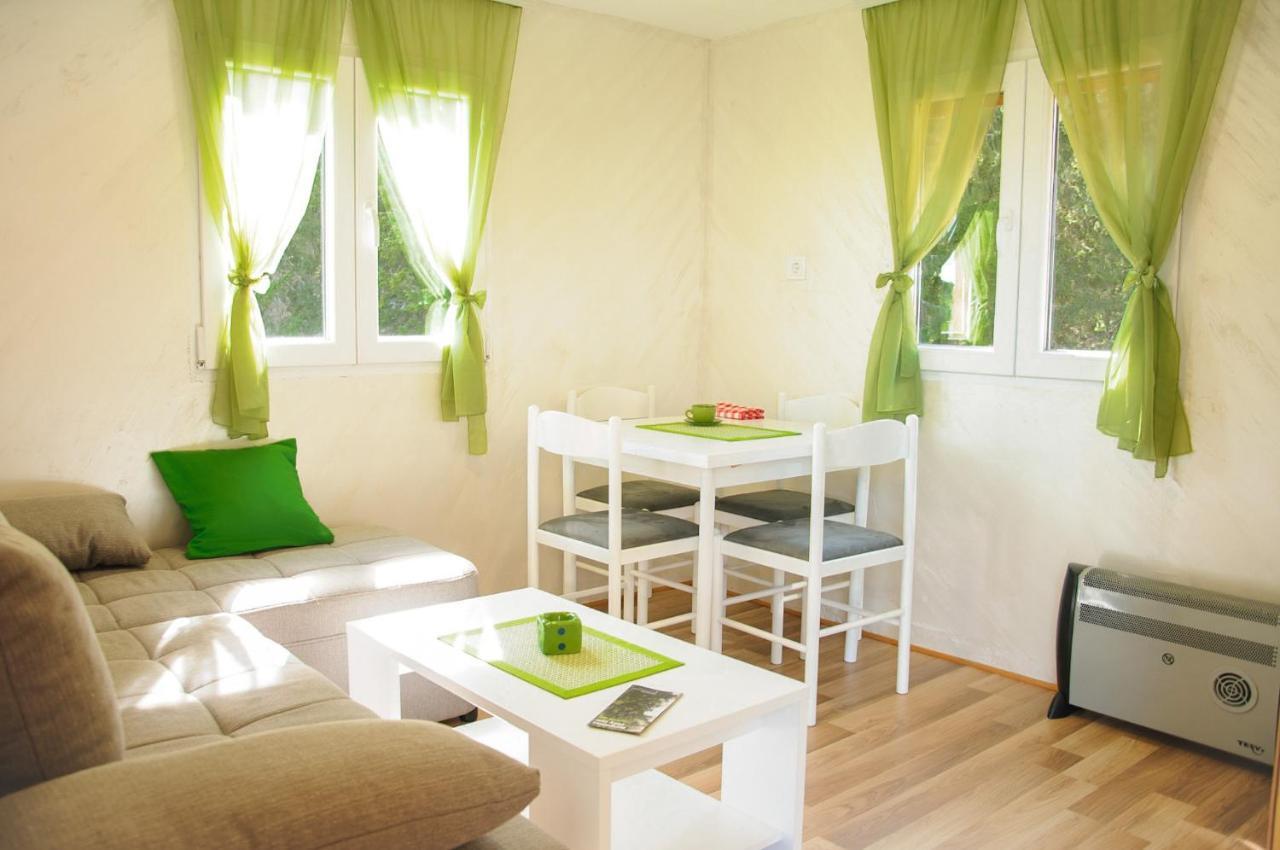 Bungalows Fairy Tale ชาเบลียค ภายนอก รูปภาพ